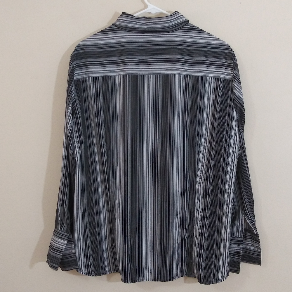 East 5th Woman Blouse - Picture 2 of 7